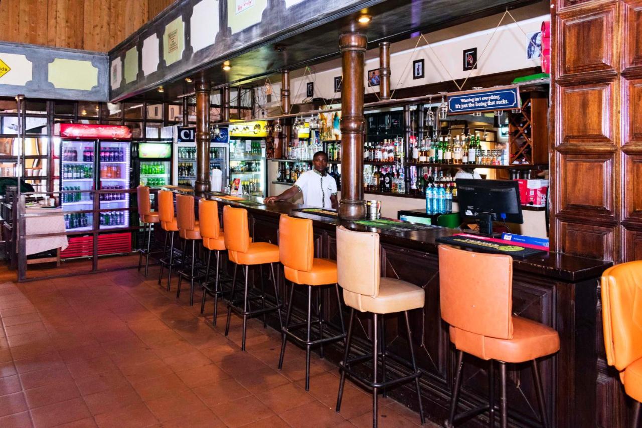Mountains Of The Moon Hotel Fort Portal Екстериор снимка