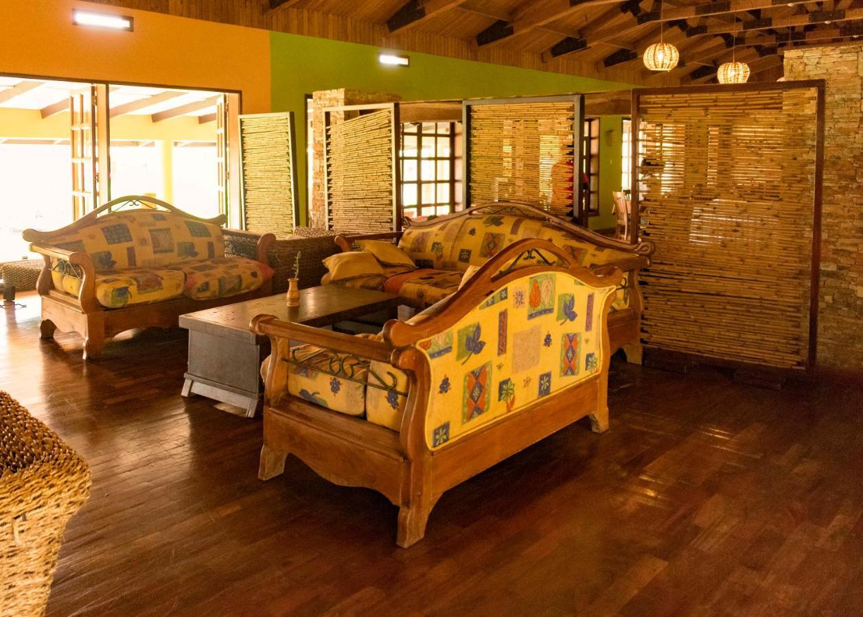 Mountains Of The Moon Hotel Fort Portal Екстериор снимка